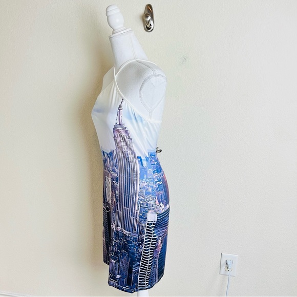 New York Aerial Skyline White Ombré Diamond Halter Mini Dress - Picture 3 of 3